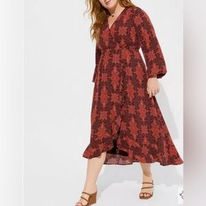 Torrid, Sz 00M/L10, Red, Midi Washable Crinkle Gauze Ruffle
Surplice Dress - EUC